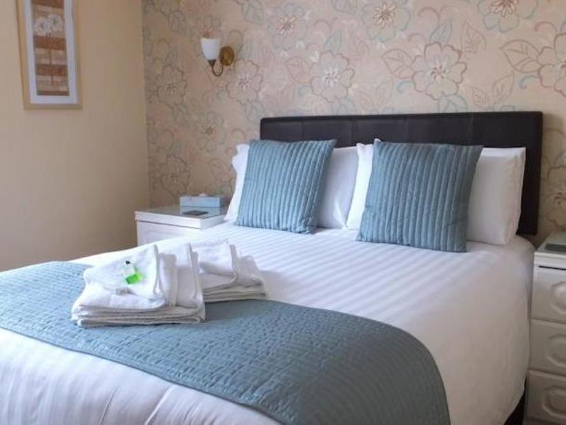 Holmlea Guest House Exclusively For Adults วินเดอร์เมียร์ ภายนอก รูปภาพ