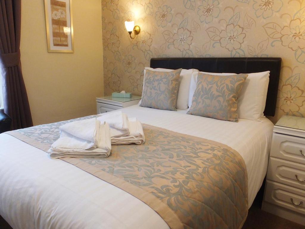 Holmlea Guest House Exclusively For Adults วินเดอร์เมียร์ ภายนอก รูปภาพ