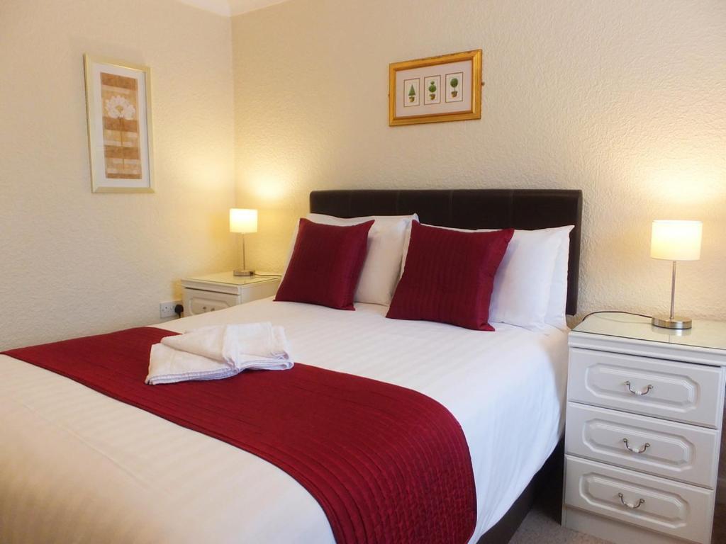 Holmlea Guest House Exclusively For Adults วินเดอร์เมียร์ ภายนอก รูปภาพ