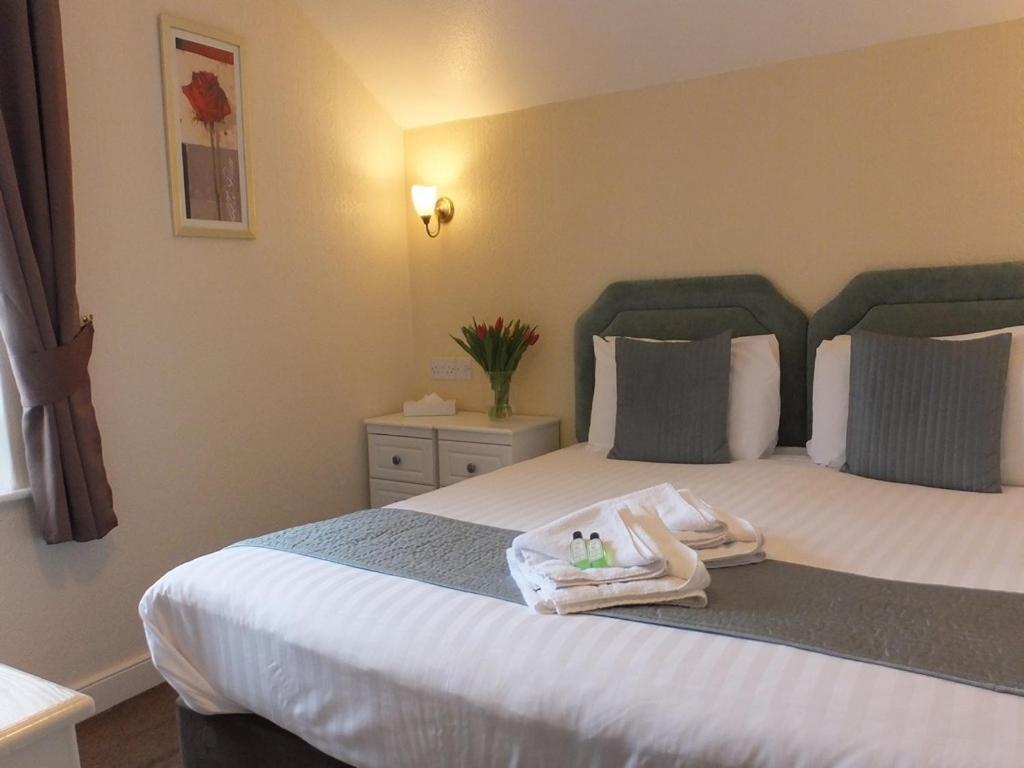 Holmlea Guest House Exclusively For Adults วินเดอร์เมียร์ ภายนอก รูปภาพ