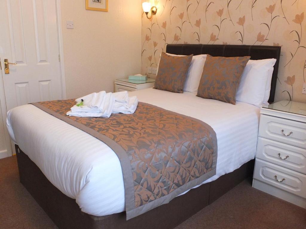 Holmlea Guest House Exclusively For Adults วินเดอร์เมียร์ ภายนอก รูปภาพ